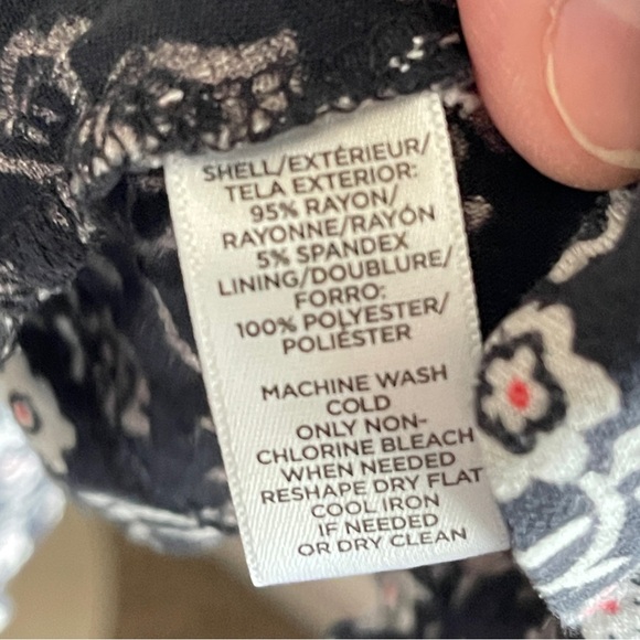 LOFT Black & White Floral Fit & Flare Sleeveless Mini Dress, Small - Picture 7 of 8